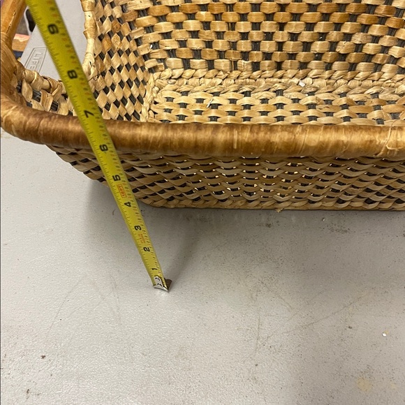 Woven Basket in Natural Brown - Picture 2 of 4